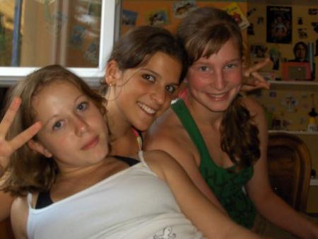 Maëva, moi et alexia ( de gauche a droite)
